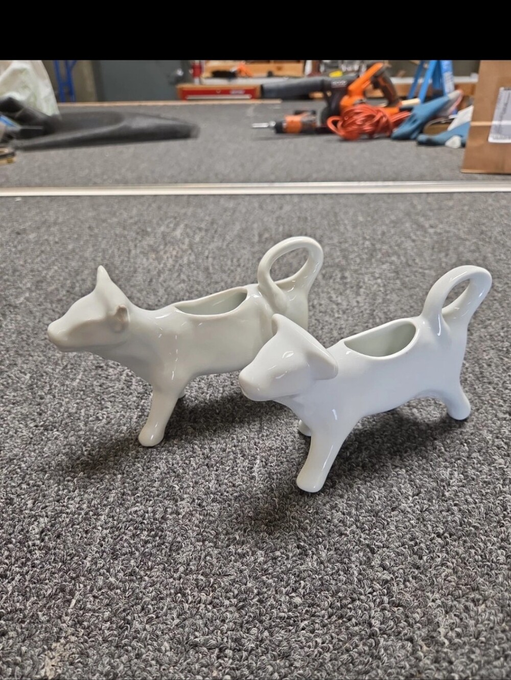 2 Rustic Country Farmhouse Ranch Ceramic Cow Milk Pitcher Creamers Decor